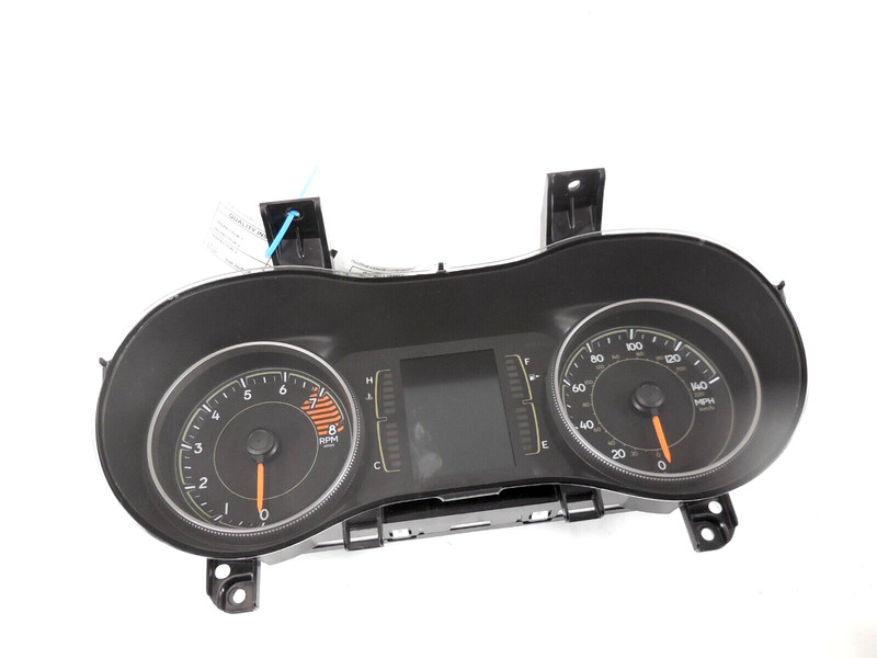 2017 2018 Jeep Cherokee 3.2L Speedometer Instrument Cluster 140 MPH OEM 50K