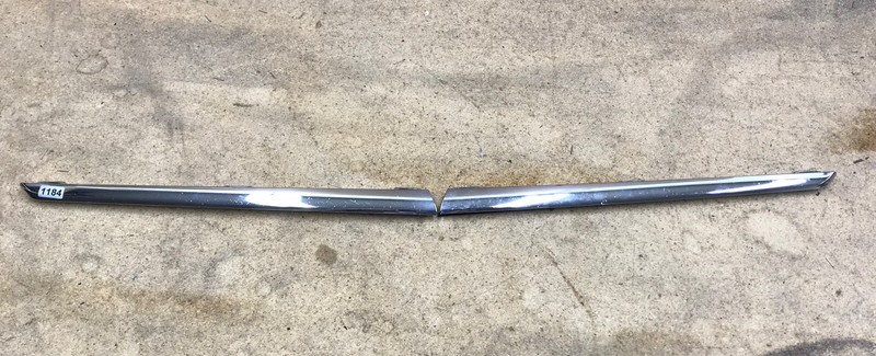 2012 - 2015 MERCEDES SLK350 SLK250 FRONT GRILLE OUTER TRIM MOLDING OEM