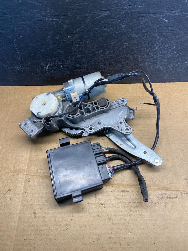 2009-2012 GMC Acadia Power Motor Liftgate Tailgate Control Module AD7317 DG