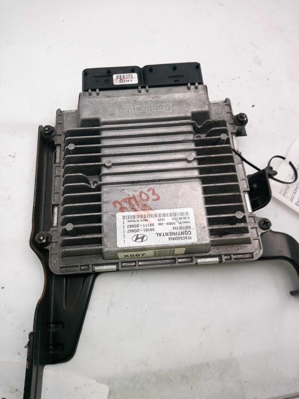 Used Engine Control Module (ECM) fits: 2012 Hyundai Sonata Electronic Control Mo