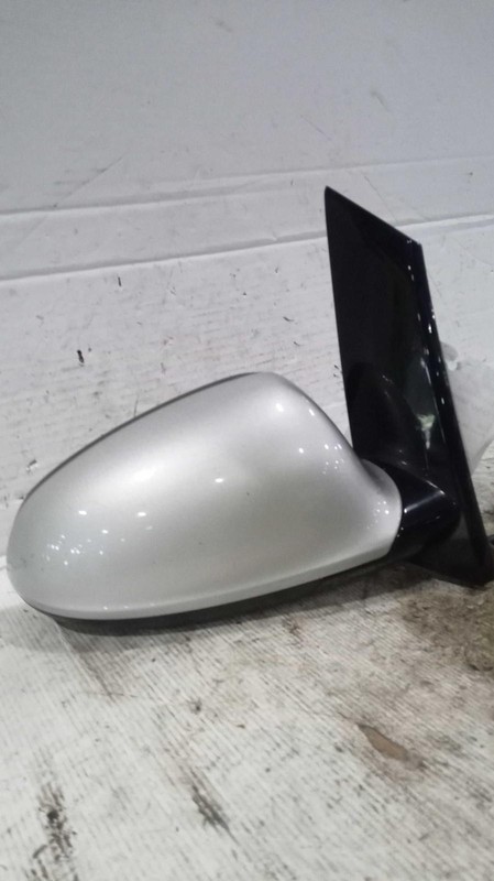 2014 Buick Verano Right Door Mirror Silver OEM Used 143K Miles NJ25-19810-485303