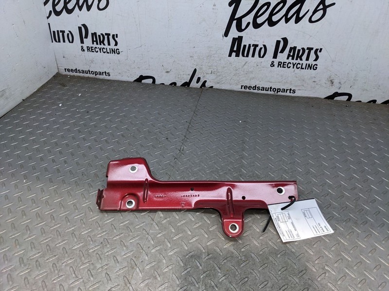 2019-2022 SILVERADO LH HEADLIGHT BRACKET 84454857 1180365