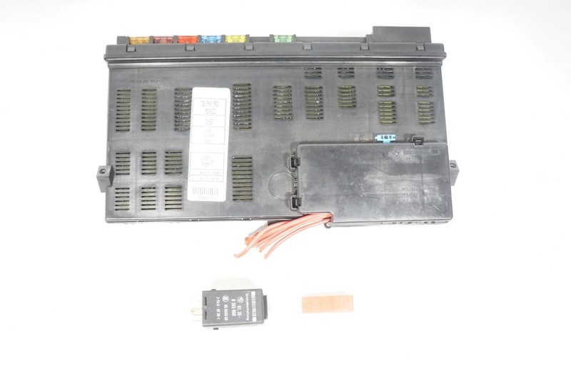 00 01 02 03 BMW X5 E53 CENTRAL FUSE RELAY BOX 8380409 OEM