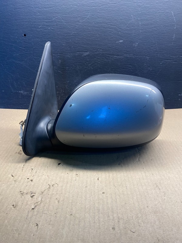 2001 to 2006 Toyota Sequoia Left Driver View Door Mirror OEM ac8904 DG