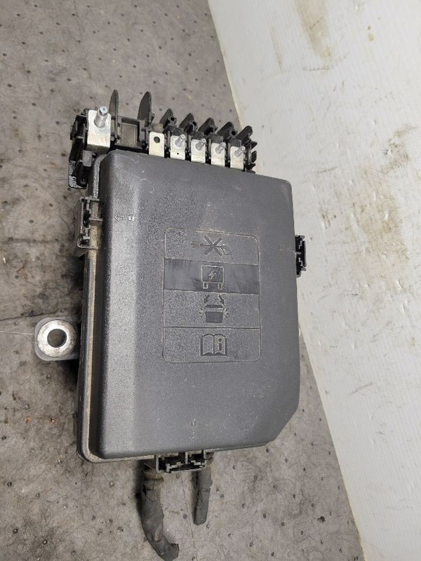 Fuse Box Engine Fits 18-22 EQUINOX 1599641