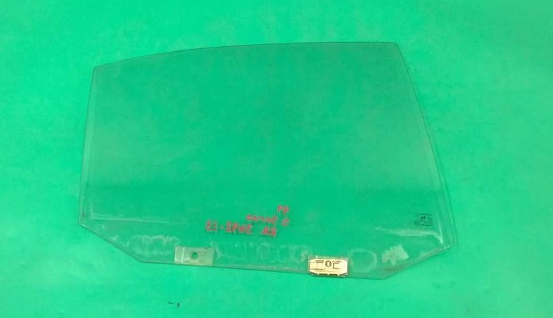 96-99 SATURN S-SERIES 4DR SDN PASSENGER RIGHT REAR WINDOW DOOR GLASS OEM 3692-13