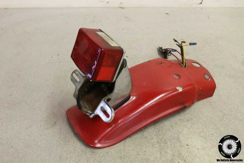 1987 Kawasaki KZ 305 LTD KZ305 B REAR BACK WHEEL FENDER TAIL LIGHT TAILLIGHT 87