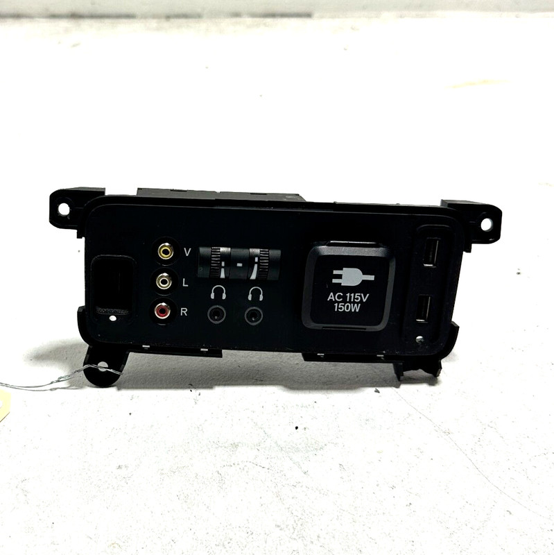 2016-2018 HONDA PILOT OVERHEAD CONSOLE AUXILIARY JACK USB PORT MEDIA HUB OEM
