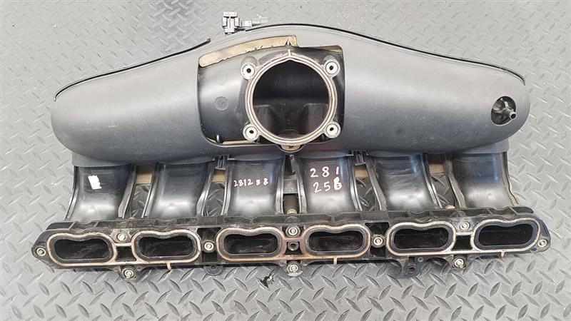 2002-2007 GMC Envoy 4.2L Air Intake Manifold Assembly OEM 89017800