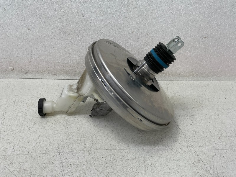 19 20 21 22 Mercedes A220 Power Brake Booster Master Cylinder Reservoir 1416 OEM