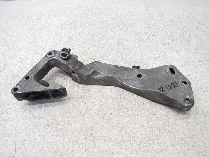 06-21 BMW F30 328i 2 3 4 5 xDRIVE TRANSMISSION CROSSMEMBER SUPPORT BRACKET 12122