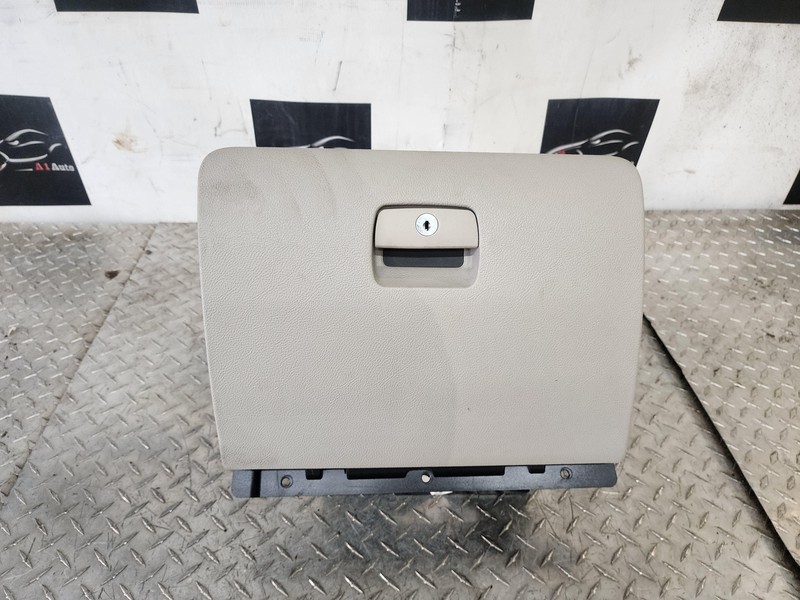 2006-2011 CADILLAC DTS GLOVE BOX COMPARTMENT COMPLETE ASSEMBLY VERY CLEAN OEM