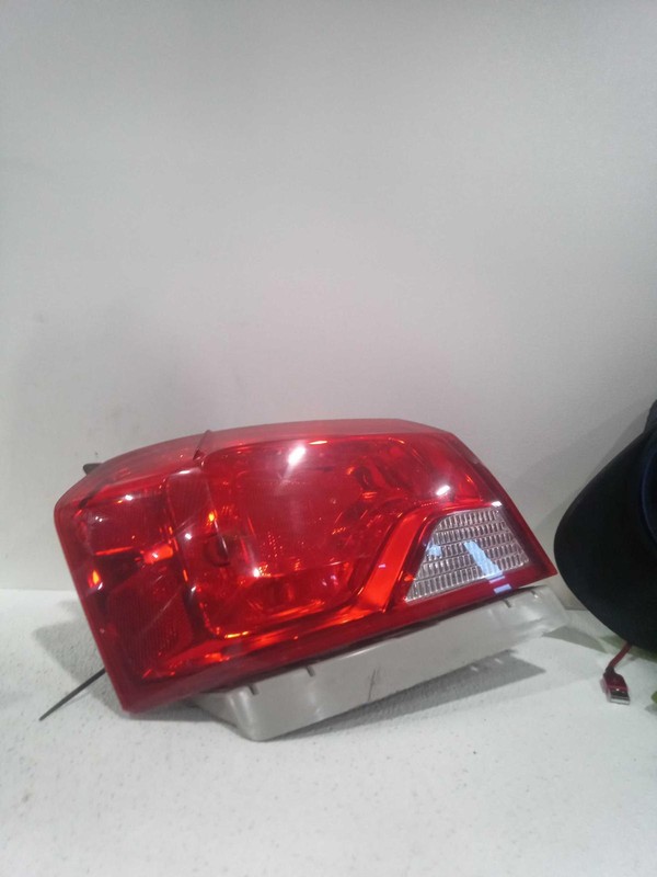 2018 Chevrolet Malibu Left Tail Light Assembly Grey Used 77000 Miles OEM