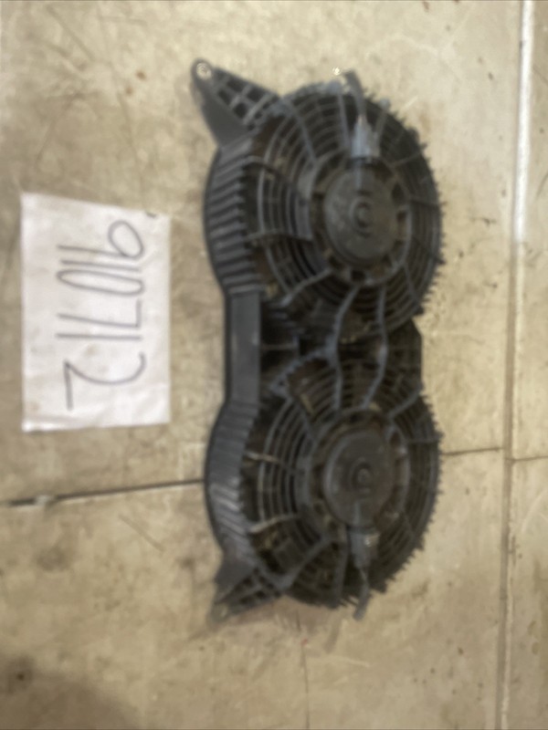 04-08 Cadillac SRX Radiator Fan Motor Fan Assembly 19210937