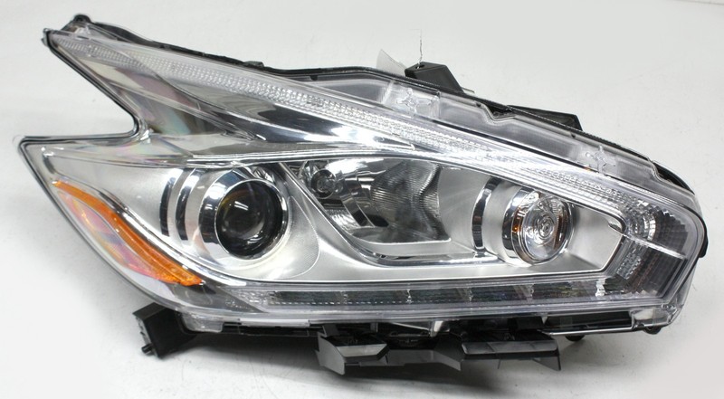 OEM Right Passenger Side Halogen Headlamp For Nissan Murano Chrome 26010-5AA1E