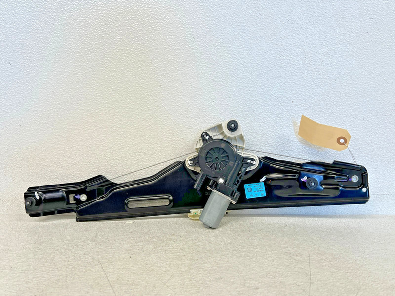 ⭐2019-2025 CADILLAC XT4 REAR RIGHT SIDE DOOR WINDOW REGULATOR W/MOTOR OEMLOT2679
