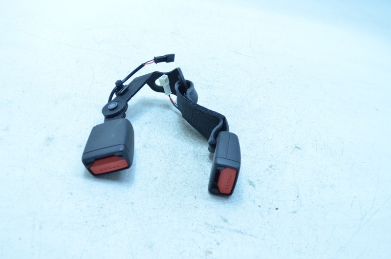 22-24 BMW i4 G26 AWD REAR RIGHT & CENTER SEAT BELT BUCKLE OEM