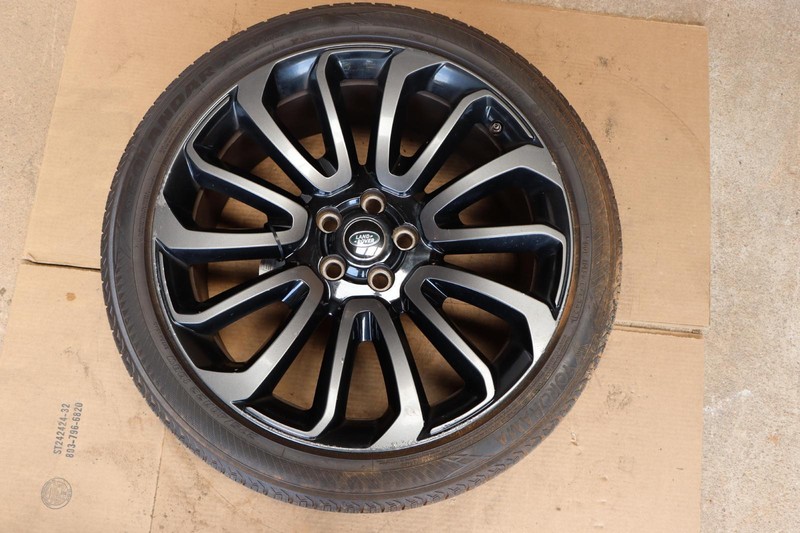2013-2019 RANGE ROVER ROAD WHEEL RIM TIRE YOKOHAMA 275/40 R22 X9.5 ALLOY OEM