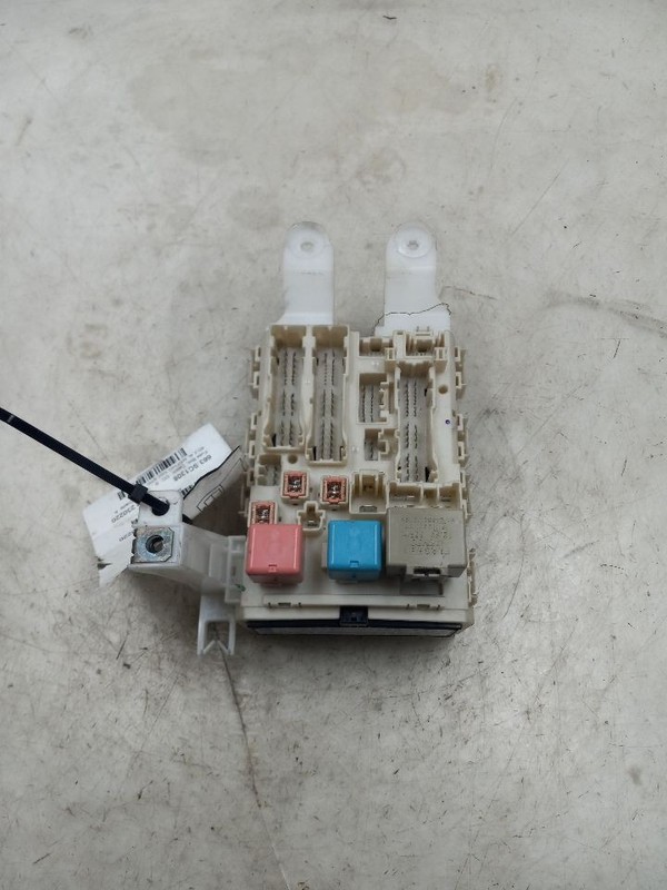 08 SCION XB 2.4L CABIN FUSE BOX 82730-12410