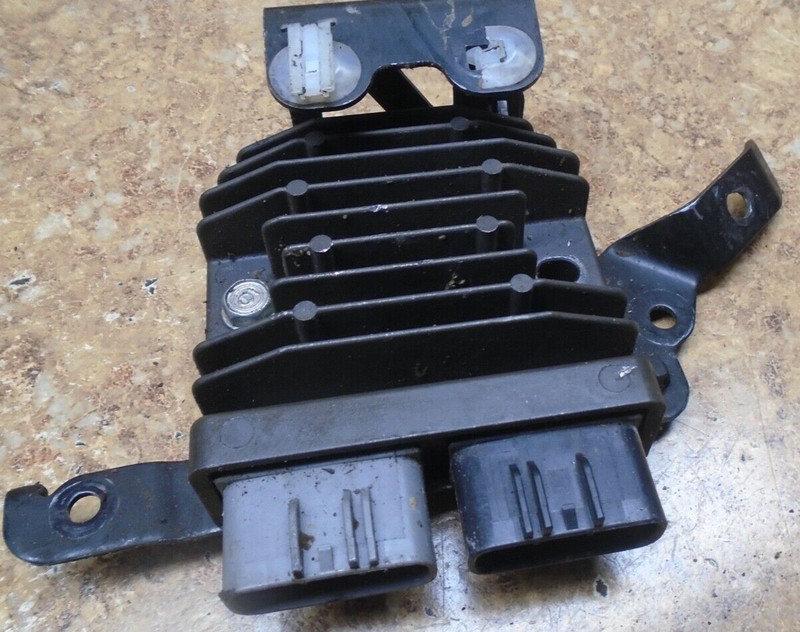 2015 Honda CBR650F CBR 650 F CBR650 Electrical Voltage Regulator Rectifier 15