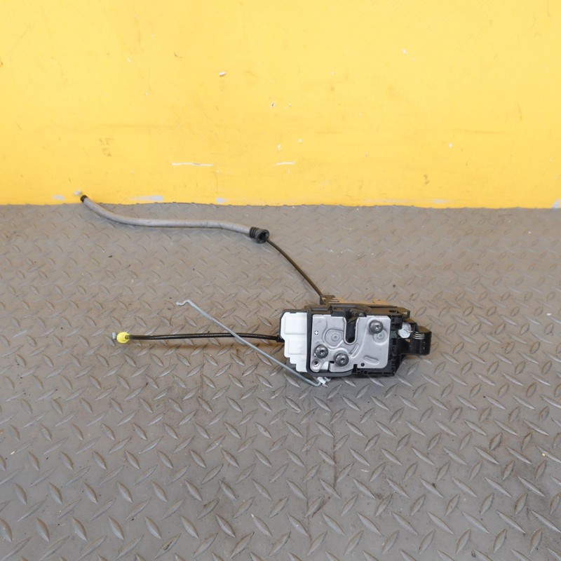 2019-2020 VOLVO XC40 FRONT LEFT DRIVER SIDE DOOR LOCK LATCH ACTUATOR 31349890