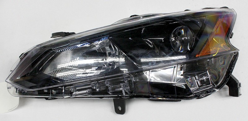 OEM Left Driver Side Halogen Headlamp For Nissan Altima 26060-6CA0B