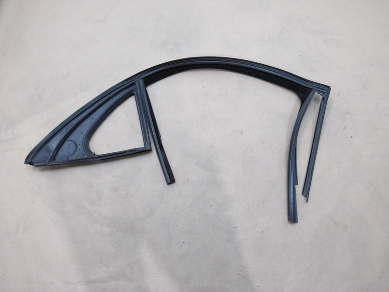 Mercedes S560 2020 W222 Rear Right Door Window Weather Strip Seal 18-20 *
