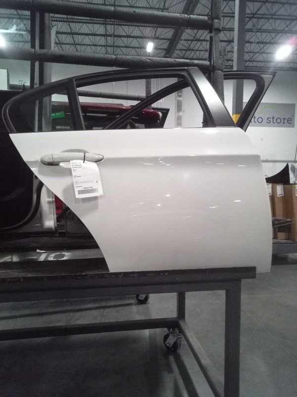 2011 BMW 328I Rear Right Door White OEM Used 131K Miles NJ25-18187-454104