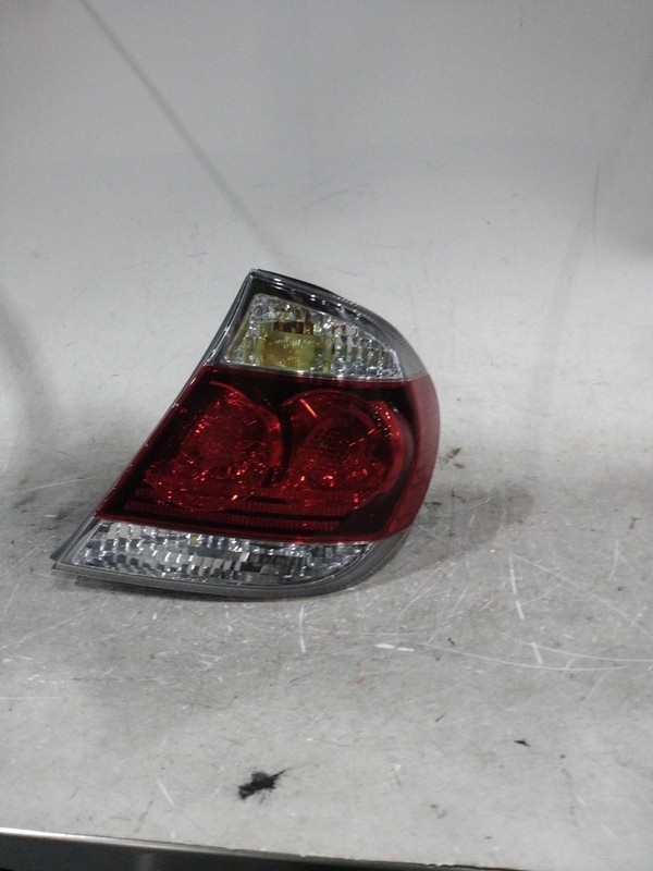 2005-2006 Toyota Camry Right Tail Light Assembly Grey Used 117K Miles