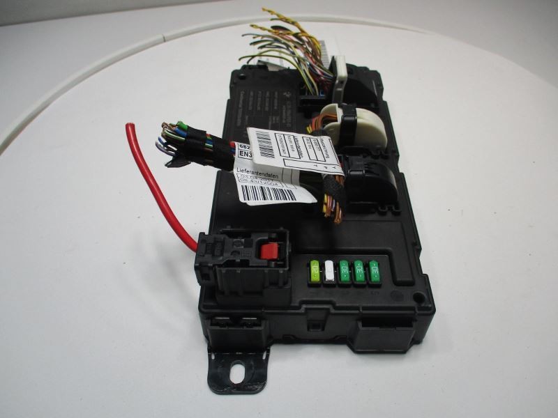 2018 BMW 440I CABIN FUSE BOX BEHIND RIGHT REAR SEAT 38K 32911