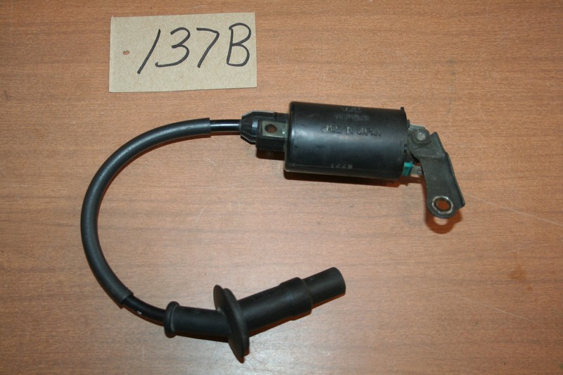 1986 Honda VFR750F Interceptor Ignition Secondary Coil Left Front #2 86
