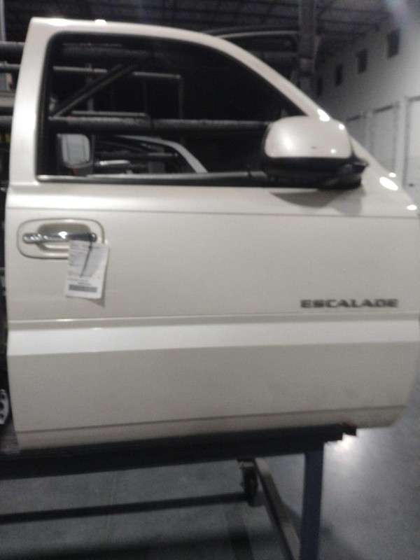 2005 Cadillac Escalade Right Front Door White OEM 172173 172000 Miles