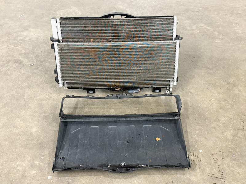 ⭐2016-2020 TESLA MODEL X RADIATOR COOLING CLIP A/C CONDENSER ASSY OEM LOT2692