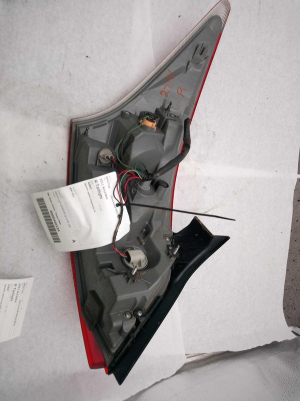 2011 Nissan Maxima Right Tail Light Assembly Silver 392081 Used 133K Miles