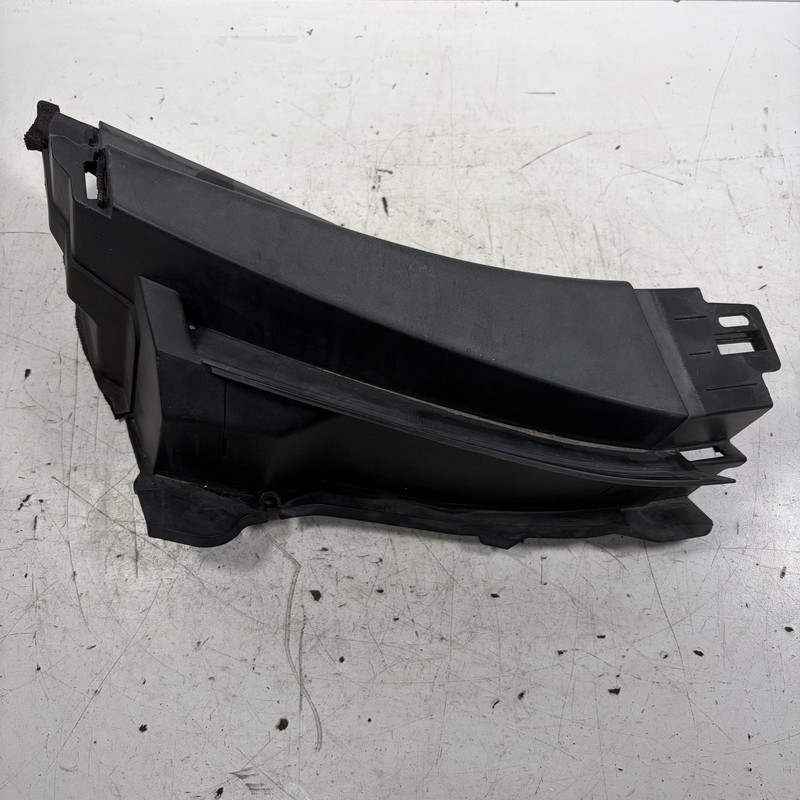 09-13 Honda Fit Right Top Windshield Wiper Cowl Cover Grille 74200-TK6-A0-51 OEM