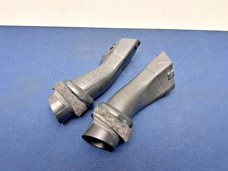 Pontiac Solstice Saturn Sky 2.0 Fender Liner Caliper Air Duct Vent Set OEM 69K