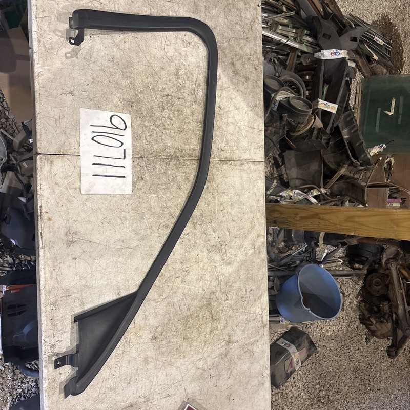 2006 - 2011 CADILLAC DTS FRONT LEFTDOOR WINDOW INTERIOR MOLDING GARNISH TRIM
