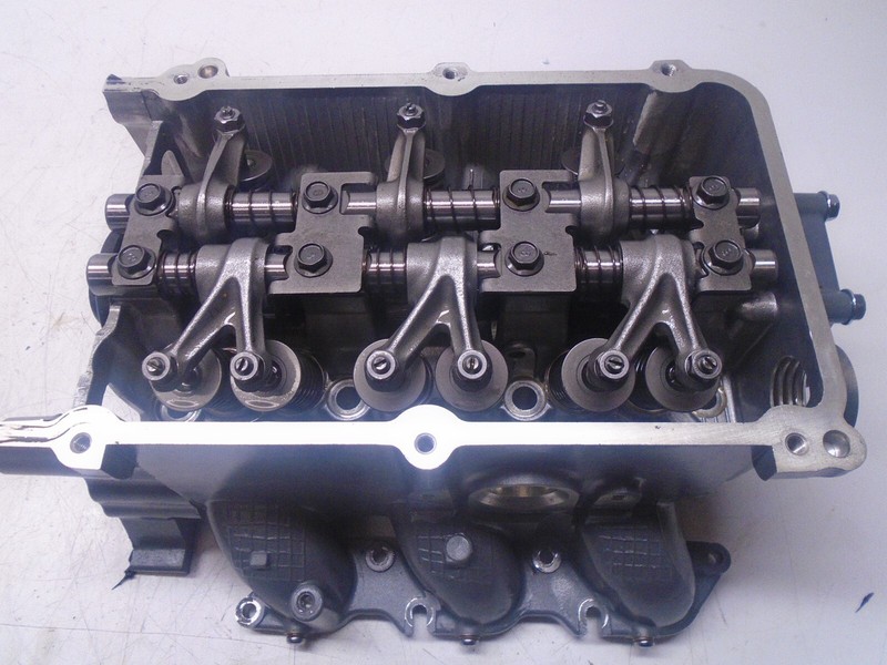CA6 2004 Johnson 25HP Fourstroke 3 Cyl Cylinder HeadOEM 5034735