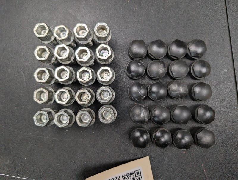 40PC Lug Bolts & Caps Set 2019 Audi A7 WHT002437 2020 2021 2022 2023 2024