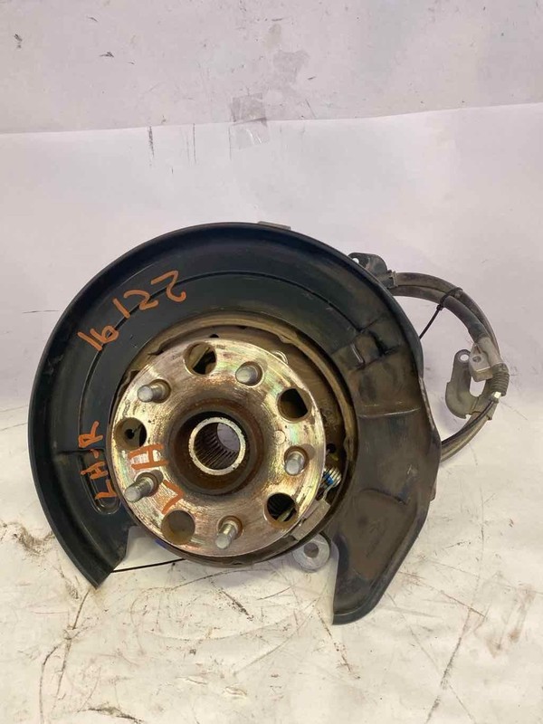 Rear Knuckle/stub Axle LEXUS IS300 Left 16 17 18 19