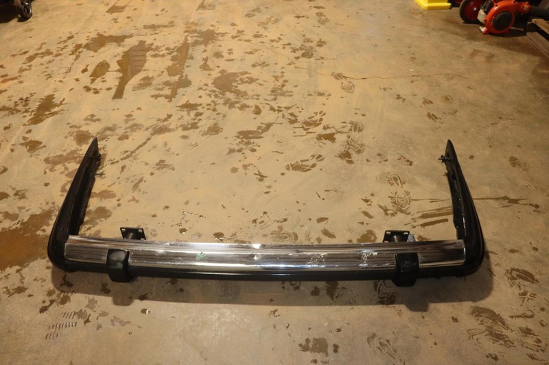 1981-1985 MERCEDES SL380 R107 REAR BUMPER COVER PANEL ASSEMBLY TRIM OEM