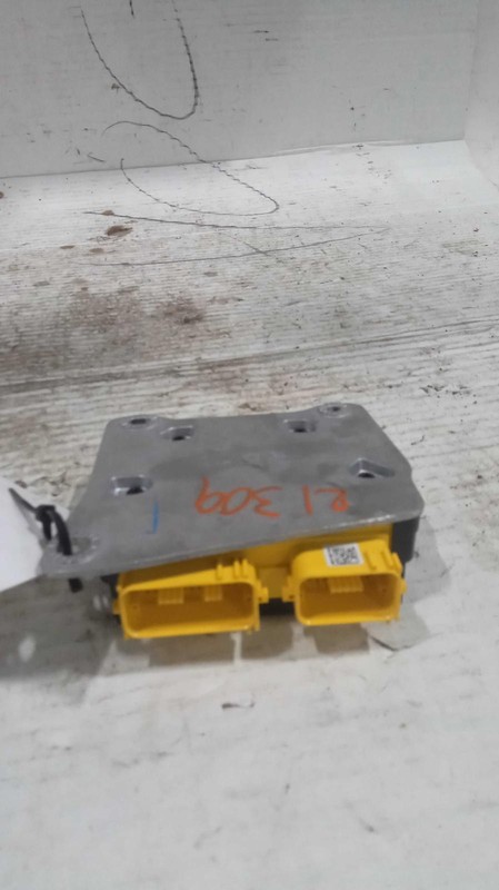 Used Air Bag Module fits: 2020 Kia Telluride Air Bag under center console Grade