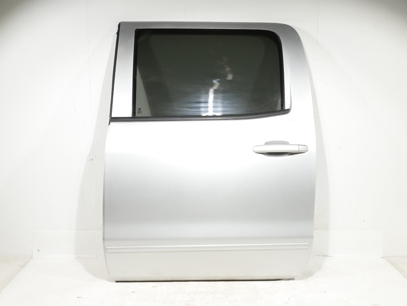 2014-2018 Sierra Silverado Rear Left Driver Door Crew Cab Complete Silver 696R