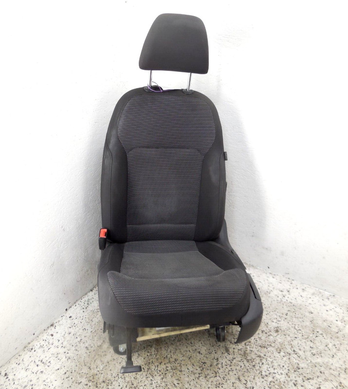 2016-2019 Volkswagen Passat Front Comfort Seat Driver Left Manual Cloth OEM
