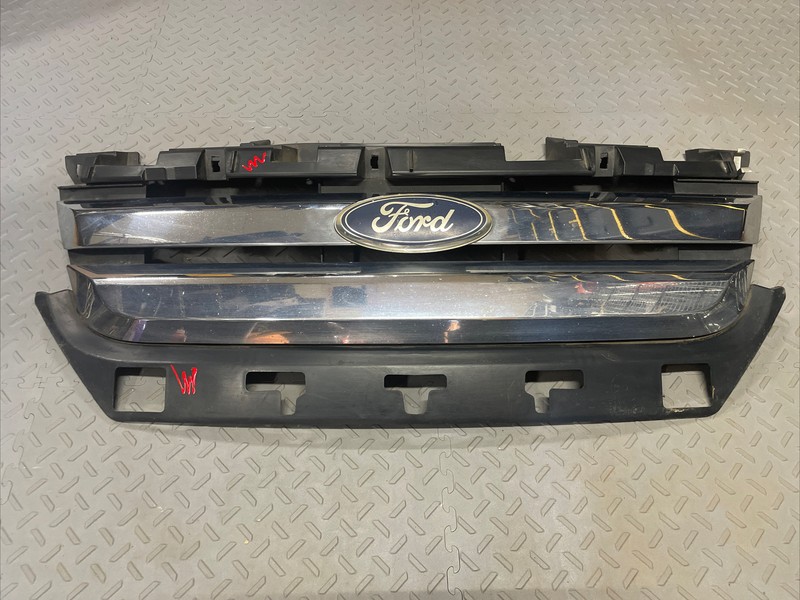 2010 Ford Fusion Upper Grille OE SDN 10 11 12 Chrome 2 Bar Sedan Factory