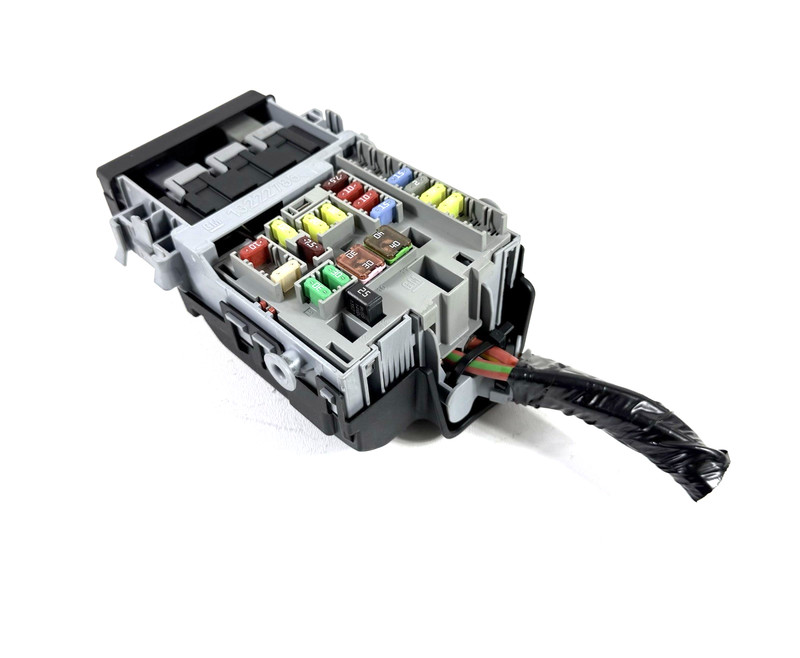 2011-2016 Chevy Cruze Cabin Fuse Box Relay Junction Block OEM 95352896