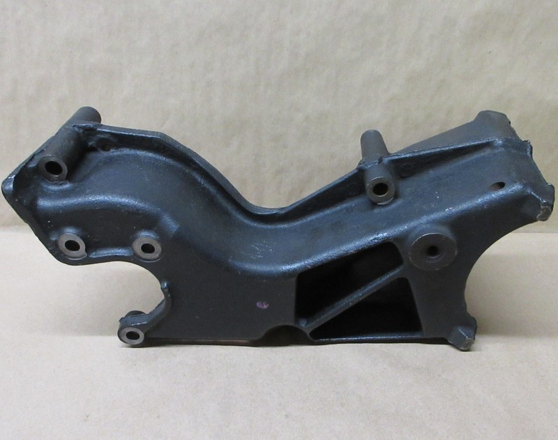 1996-2000 CHEVROLET C K GMC 2500/3500 454ci POWER STEERING PUMP BRACKET 12554593