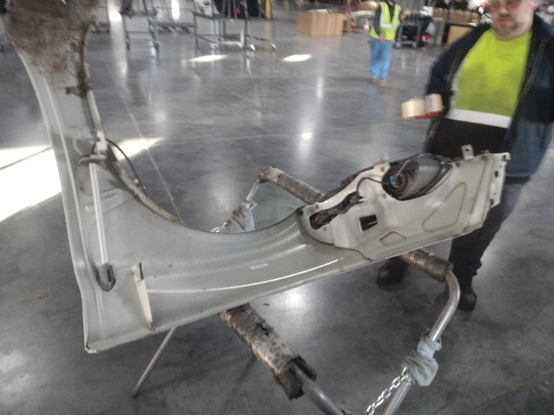 2008 Chrysler PT Cruiser Right Fender White with Antenna, 67K Miles, OEM Quality