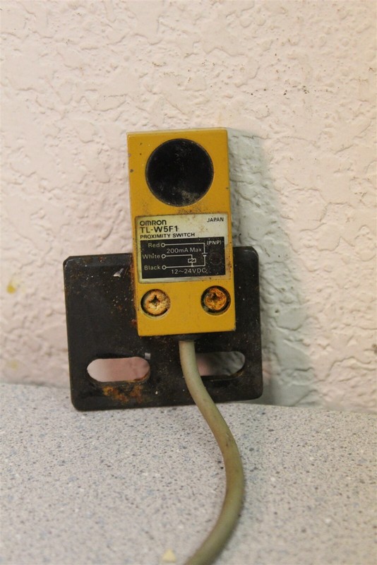Omron TL-W5F1 Proximity Sensor Switch *FREE SHIPPING*
