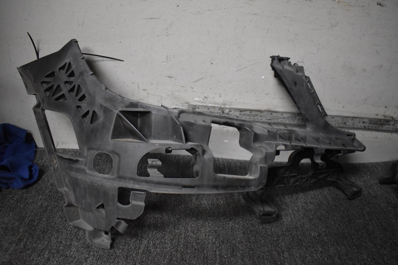 2008-2011 MERCEDES BENZ C350 SPORT SUPPORT PANEL RIGHT SIDE FACTORY OEM